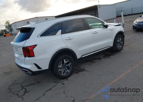 2022 Kia Sorento Hybrid S z USA, uszkodzony, nr VIN KNDRG4LG0N5124654
